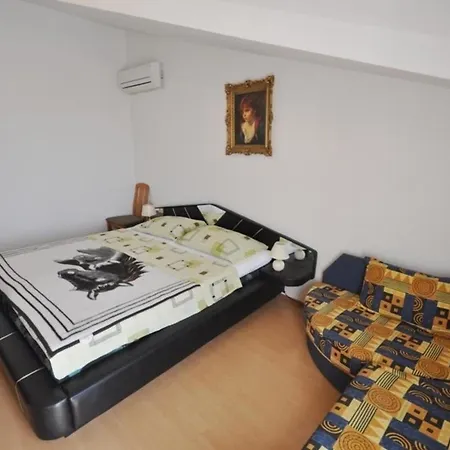 Ferienwohnung Fuer 5 Personen Ca 45 M In Buzinija, Adriakueste Kroatien Westkueste Von Istrien Apartment *