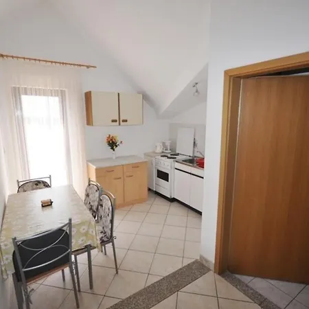 Apartment Ferienwohnung Fuer 5 Personen Ca 45 M In Buzinija, Adriakueste Kroatien Westkueste Von Istrien *